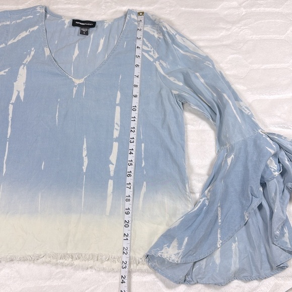 FifteenTwenty Womens Blue Cream Tie Dye Bell Sleeve V Neck Top Sz S Tencel Boho - Picture 5 of 9